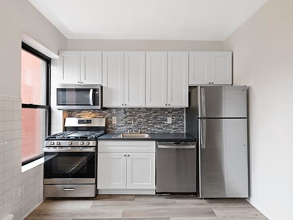 4th image of 35 W 127th St APT 4