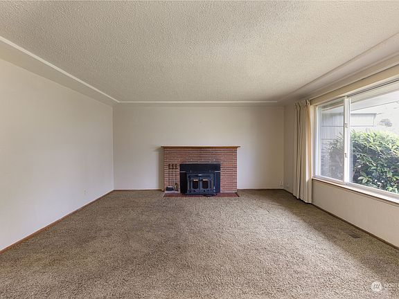 5th image of 1427 S Ferdinand Drive