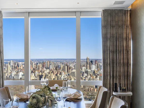 25 Columbus Circle image 8 of 18