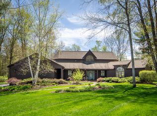 4 Woodland Cir, Pittsfield, MA 01201