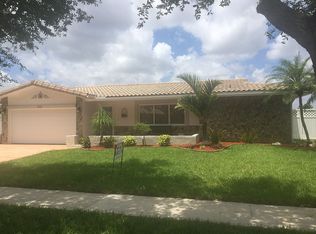 813 W Plantation Cir, Plantation, FL 33324