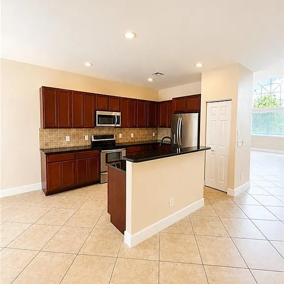 21790 Sunset Lake Ct — Photo 8