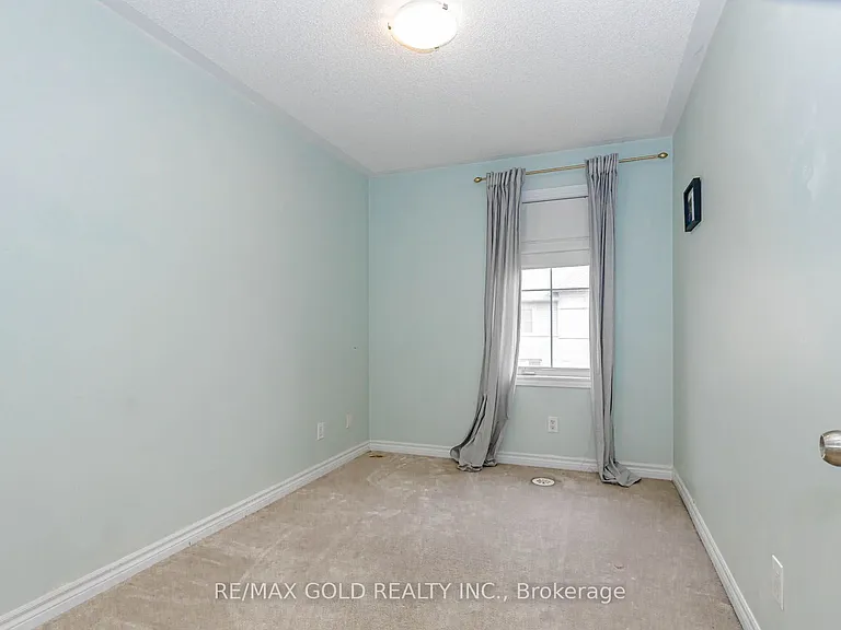 12 Cailiff St — Photo 40