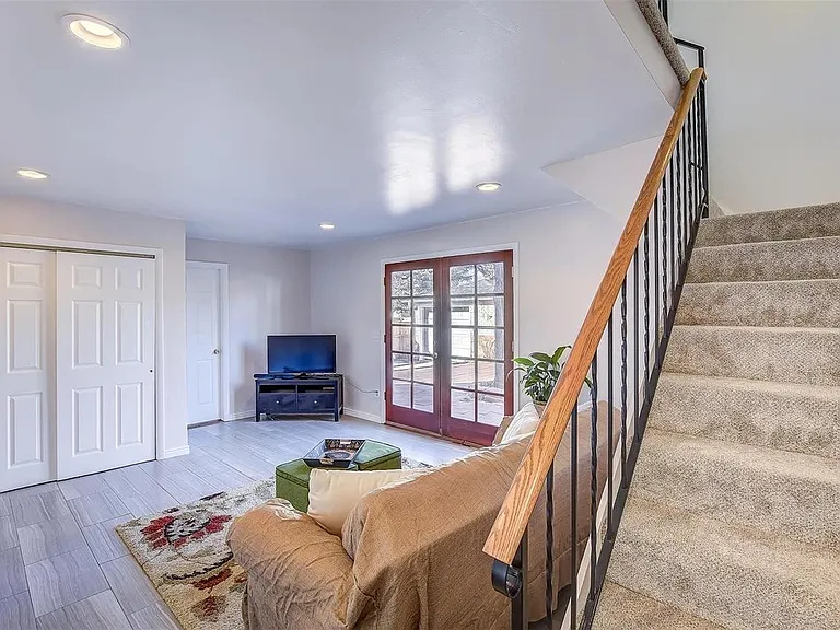 2811 Utica St — Photo 27