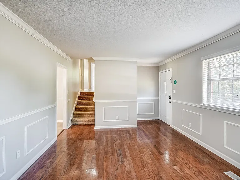 1760 Sonia Dr — Photo 7