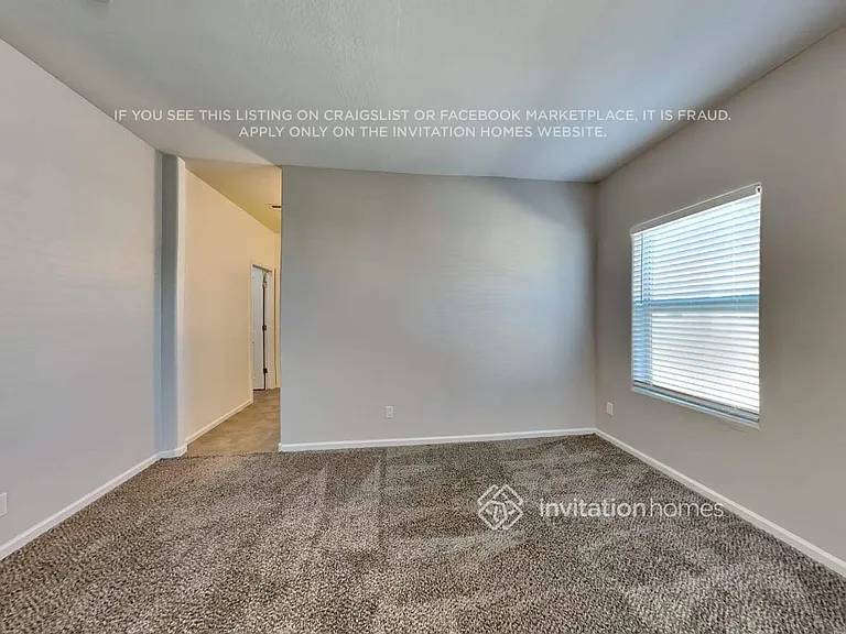 1840 W Pollack St — Photo 10
