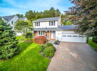 88 Clovercrest Dr, Rochester, NY 14618