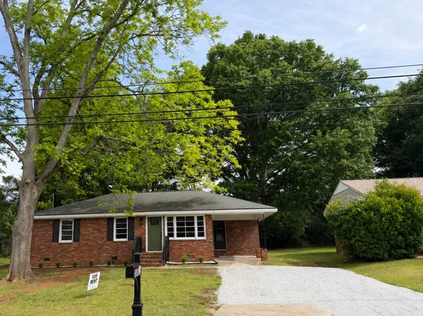 24 Cherokee St, Newnan, GA 30263