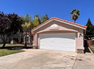 5832 W Beechwood Ave, Fresno, CA 93722