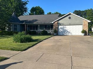 907 Sunburst Ln, Washington, IL