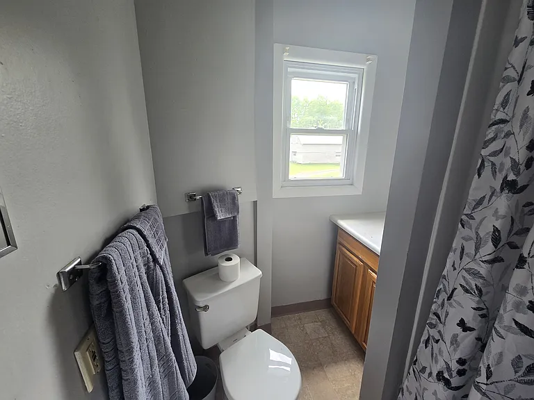 22 Frank St — Photo 6