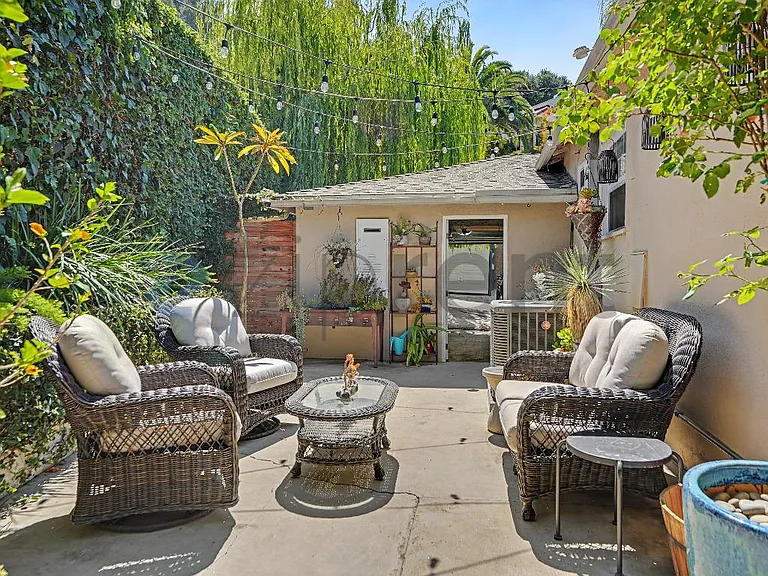 1410 Dartmouth Dr — Photo 10