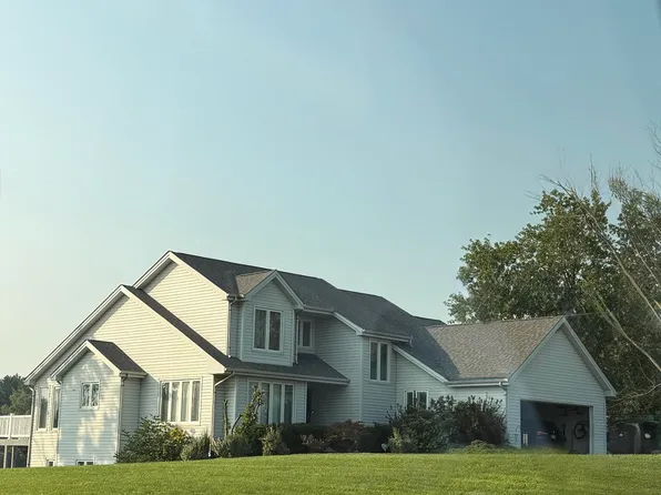 15782 E Lake Shore Dr S, Hope, IN 47246