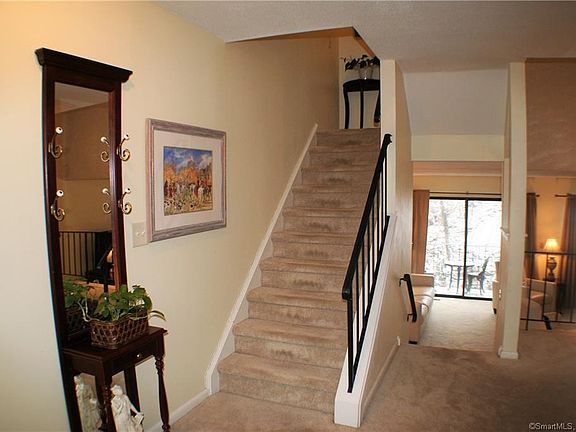 2nd image of 20 Stonegate Dr #C