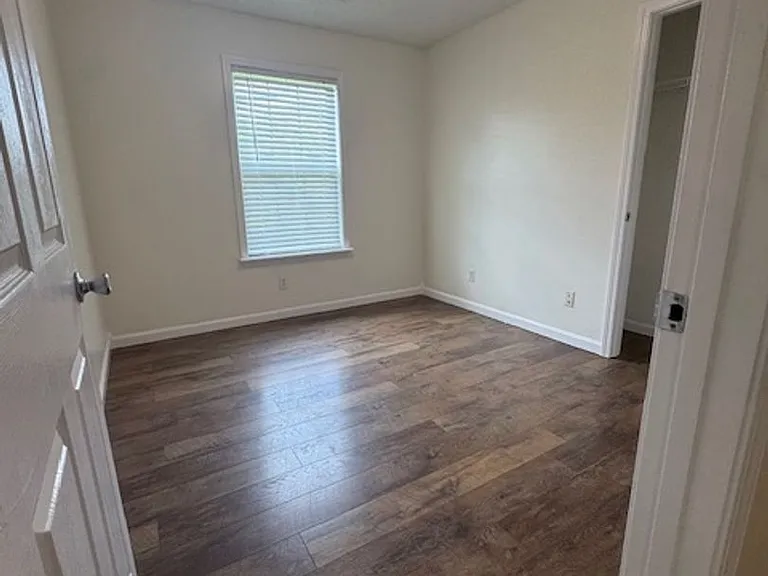 394 Valley View Dr — Photo 6