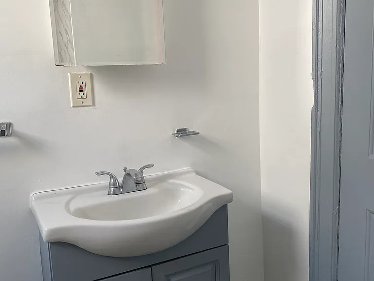 384 Fulton Ave #2 — Photo 9