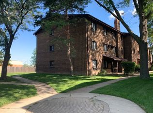 1535 N Winslowe Dr APT 1B, Palatine, IL 60074