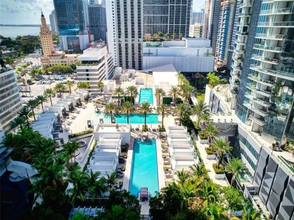851 NE 1st Ave, Miami, FL 33132