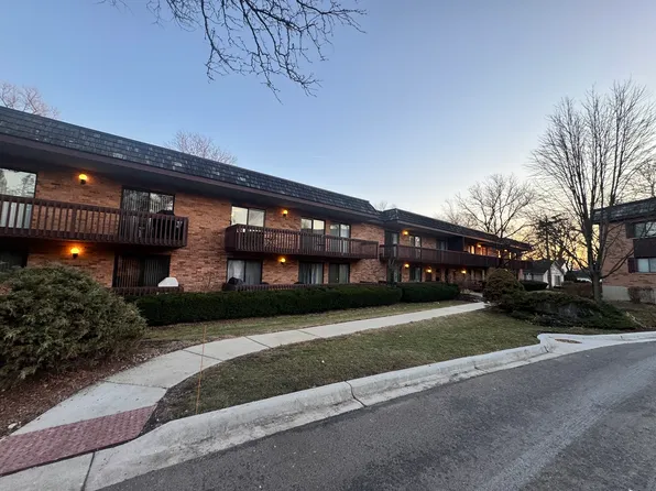8200 Woodglen Ln APT 107, Downers Grove, IL 60516