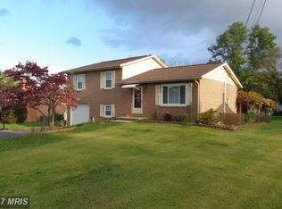 1271 2nd Ave, Chambersburg, PA 17202