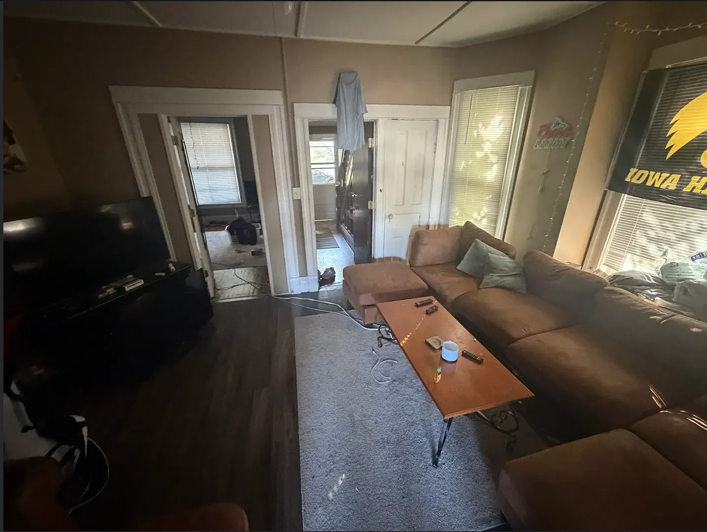 Available August 1st, 5 bedroom, 3 bathroom, Off Street Parking Included! — Photo 2