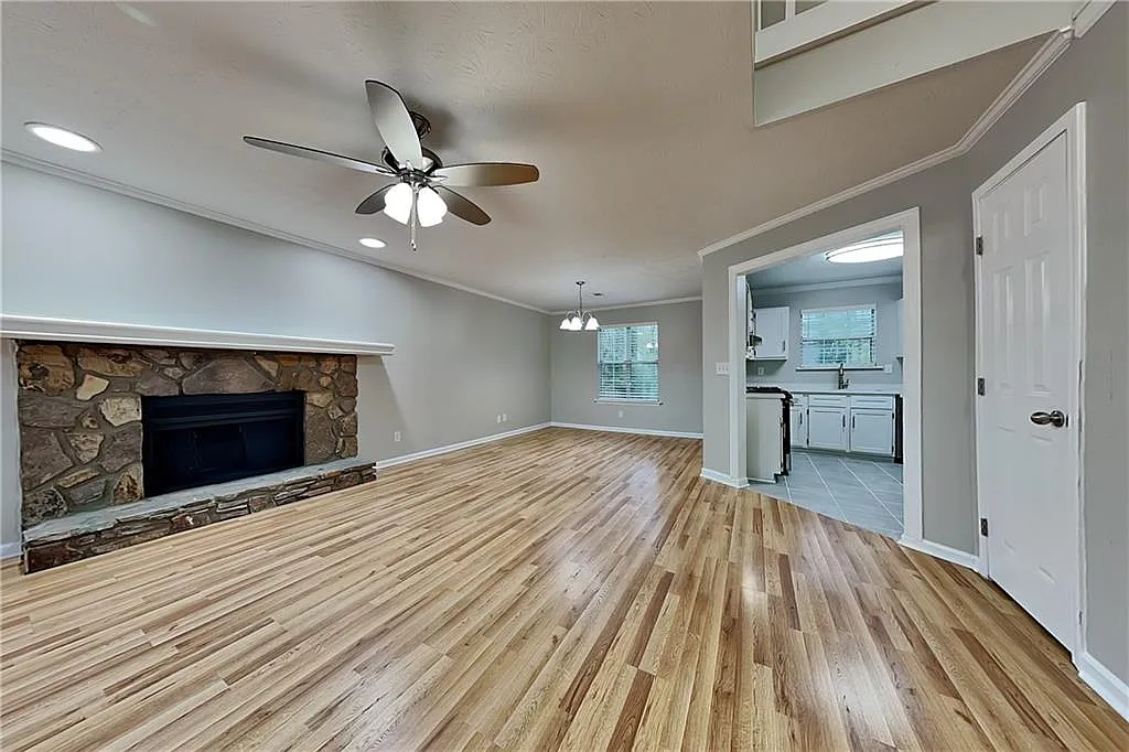Building Photo - 5652 Longbow Dr