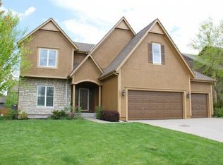 15957 S Chester Ct, Olathe, KS 66062