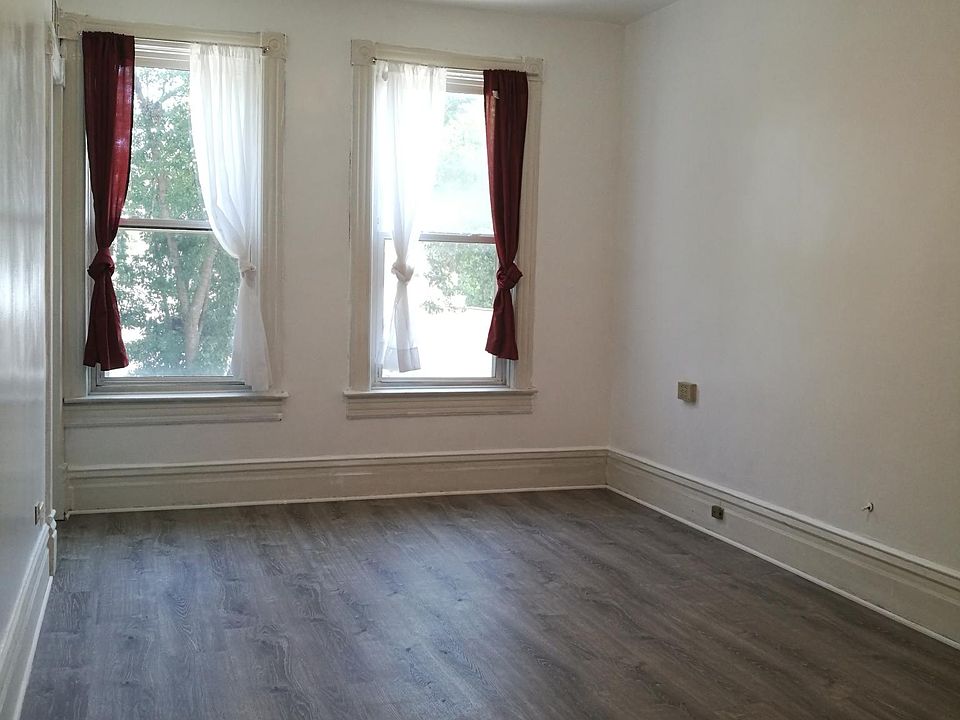 1st image of 3520 S Emerald Ave APT 3