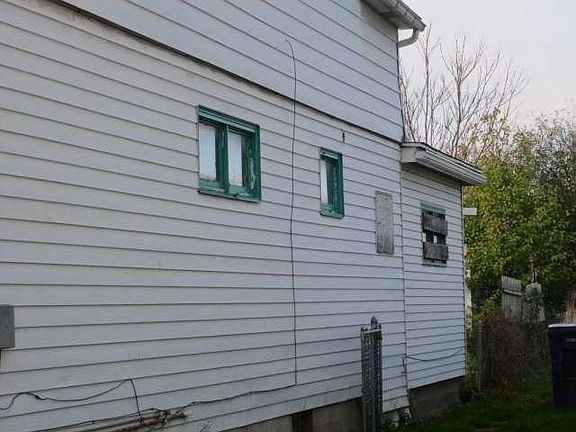 3rd image of 34 Stewart Ave