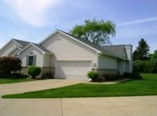 7320 Golf Gate Dr, Lansing, MI 48917