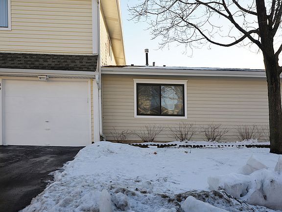 2nd image of 34 Waterford Dr