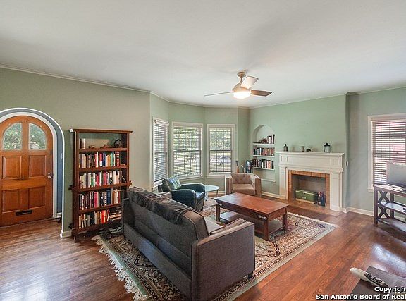 3rd image of 441 Donaldson Ave