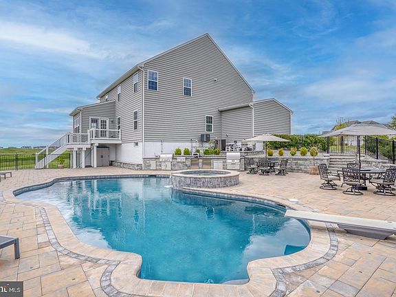 2nd image of 254 E Crail Ct
