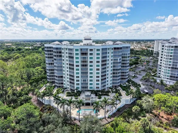 325 Dunes BLVD #403, NAPLES, FL 34110