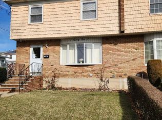 21 Seacrest Ave, Staten Island, NY 10312
