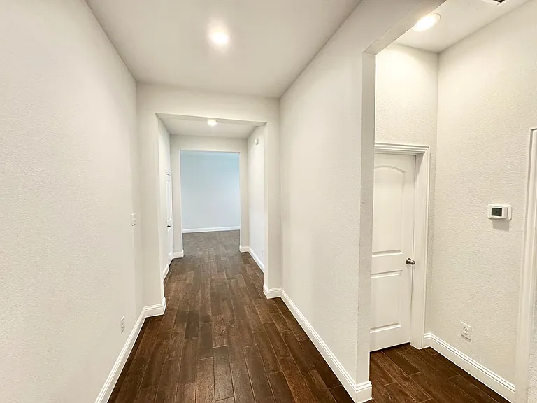 429 Cooper St — Photo 4