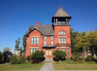 1 Englewood Pl, Albany, NY 12203