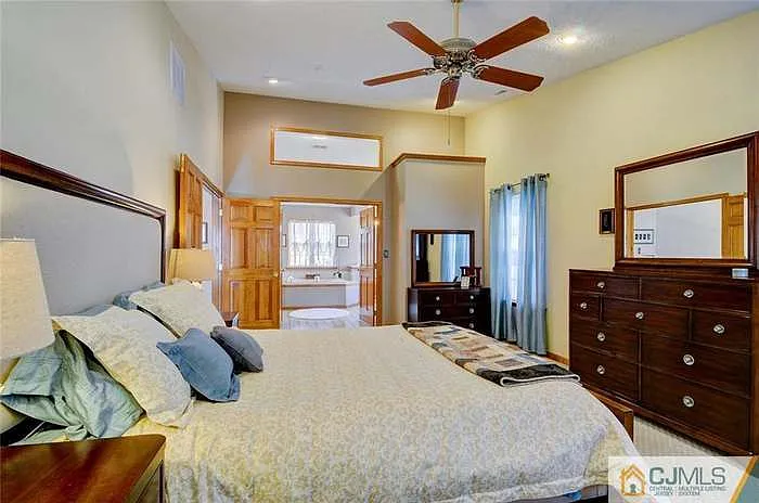 34 Margaret Dr — Photo 19