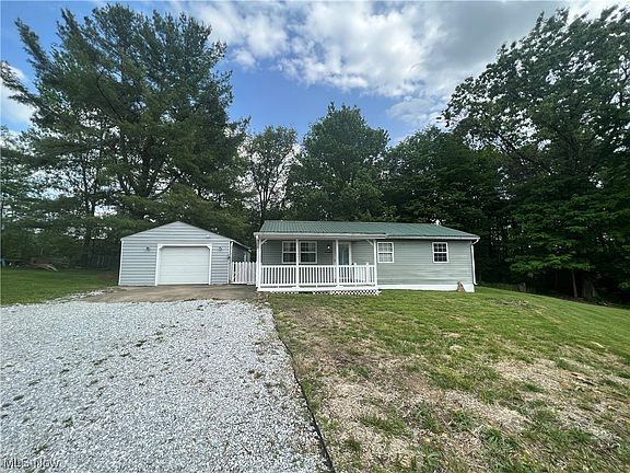 3rd image of 62010 Pikeview Dr