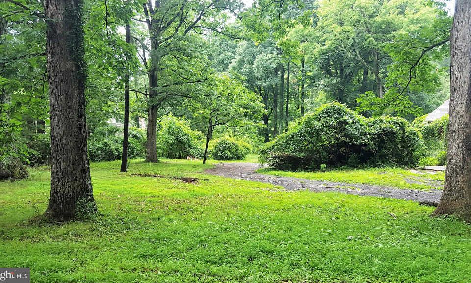 2nd image of 9730 Maury Rd