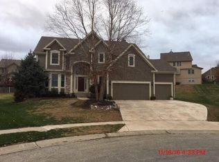 9716 N Ditzler Ct, Kansas City, MO 64157