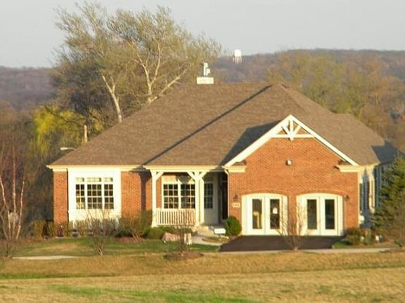 5th image of 142 Lake Vista Cir