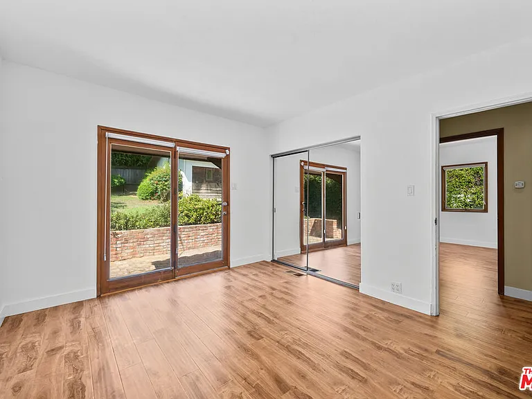 2569 Patricia Ave — Photo 34