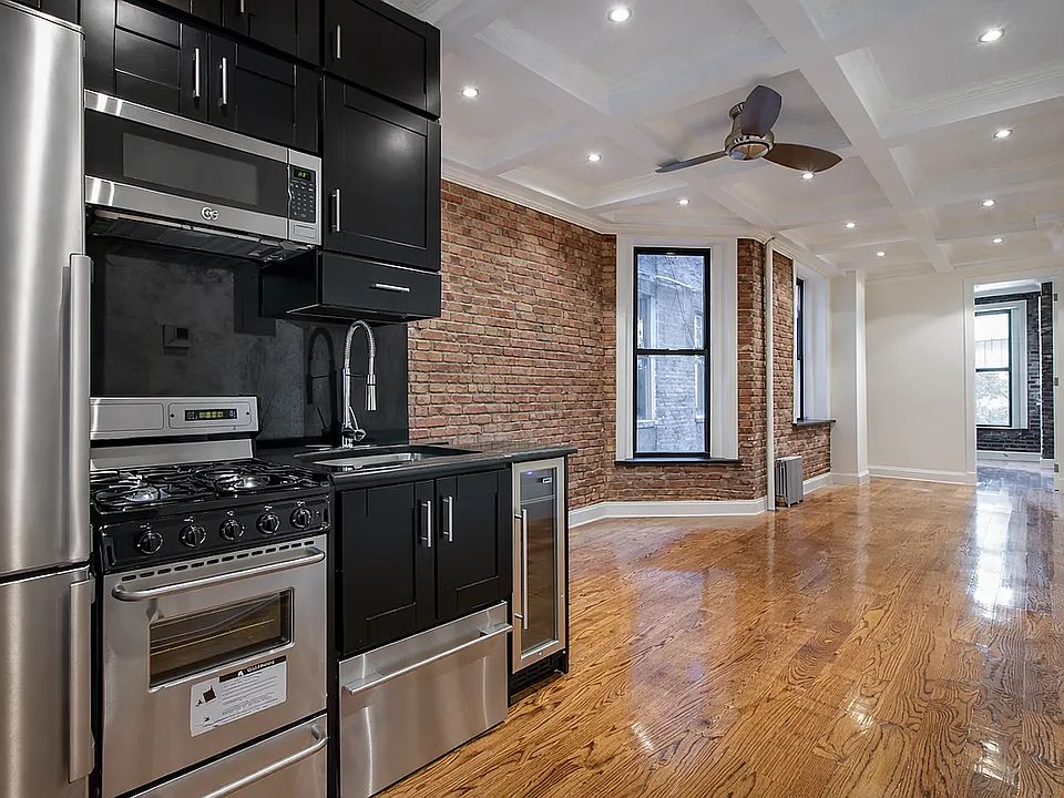 2nd image of 5 W 103rd St #1RW