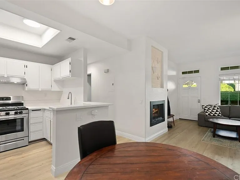 74 Castano — Photo 6