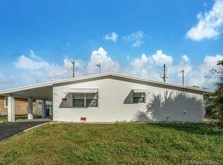3660 NW 44th Ave, Lauderdale Lakes, FL 33319