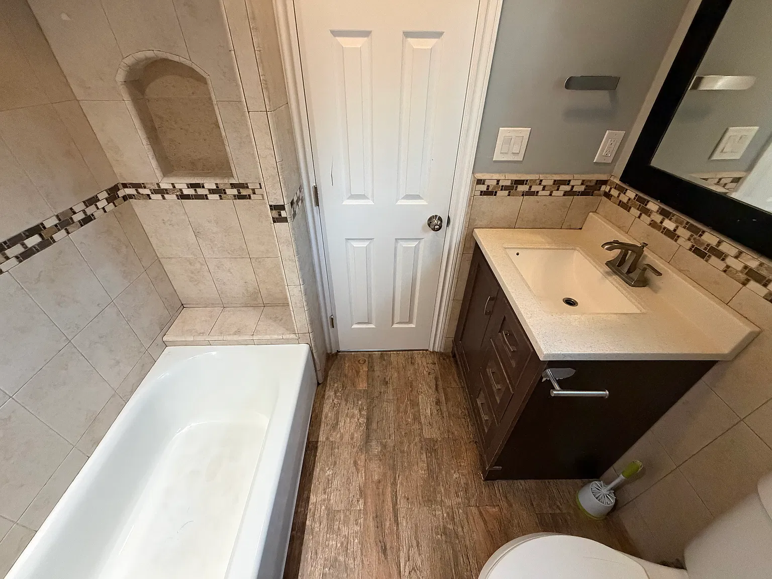 3 bed, 1600 sqft, $1,500 — Photo 3