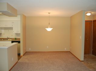 3915 Foss Rd APT 207, Saint Anthony, MN 55421