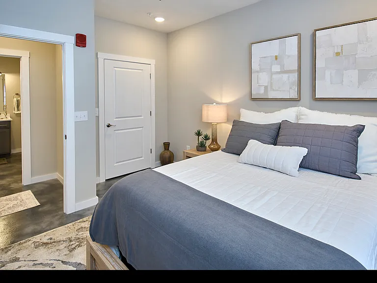 168 at The Donohew — Photo 26