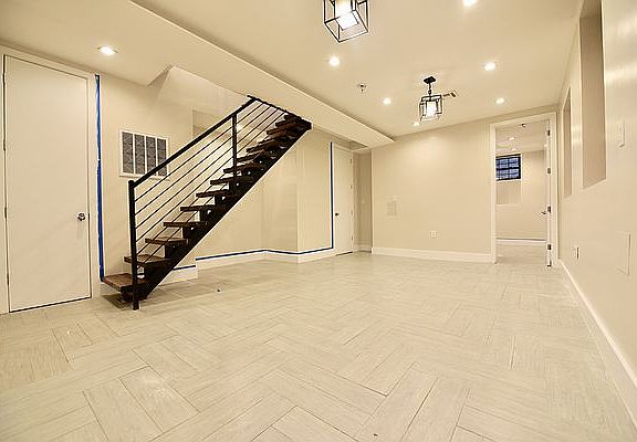 3rd image of 1277 Jefferson Ave #1A